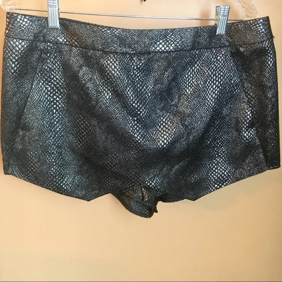 Express Black Metallic Women Shorts - Picture 3 of 8